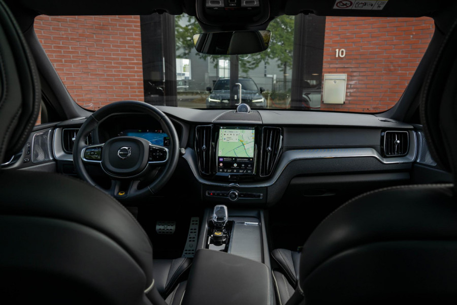 Volvo XC60 2.0 T8 AWD Polestar Engineered HEICO B&W Pano
