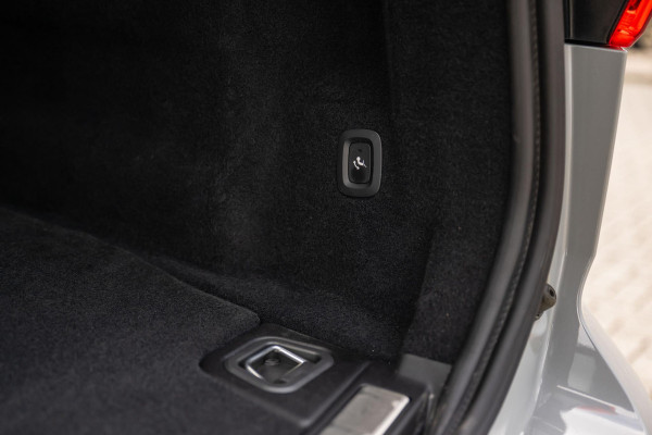 Volvo XC60 2.0 T8 AWD Polestar Engineered HEICO B&W Pano