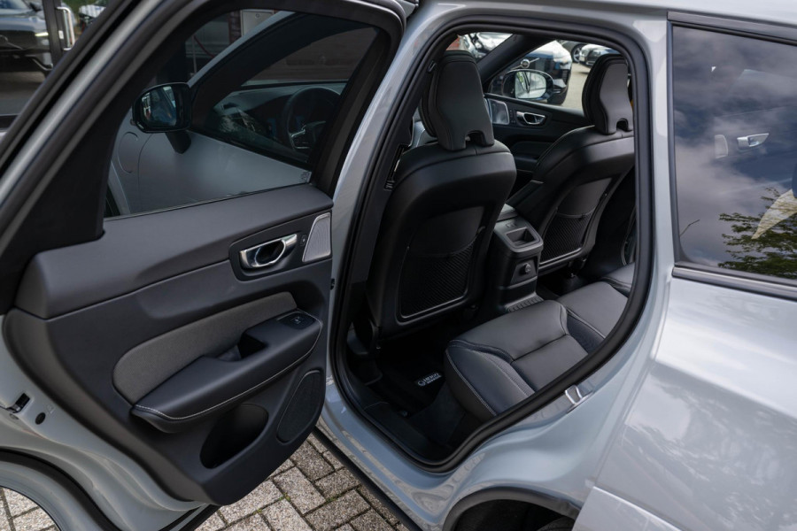 Volvo XC60 2.0 T8 AWD Polestar Engineered HEICO B&W Pano