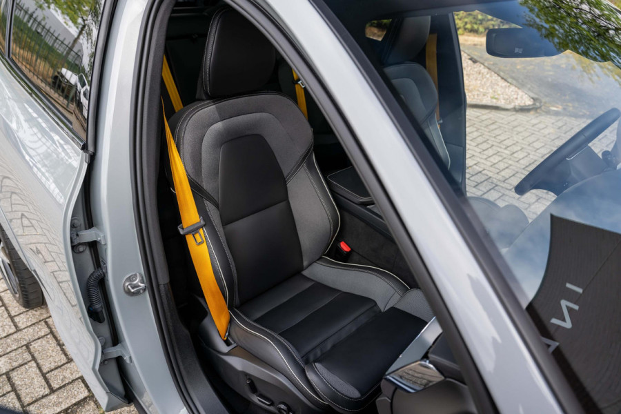 Volvo XC60 2.0 T8 AWD Polestar Engineered HEICO B&W Pano