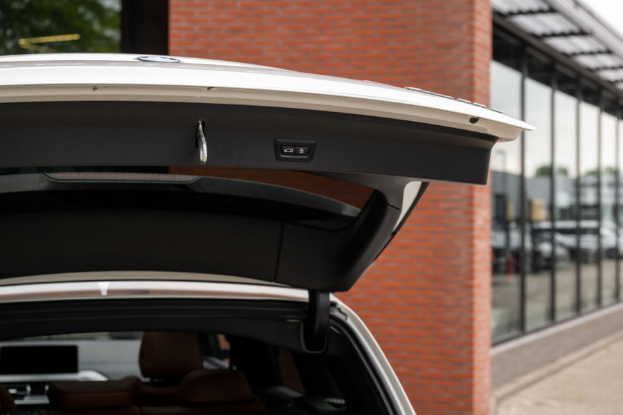BMW X3 xDrive30e M-Sport Pano HuD Trekhaak Camera 94% SOH
