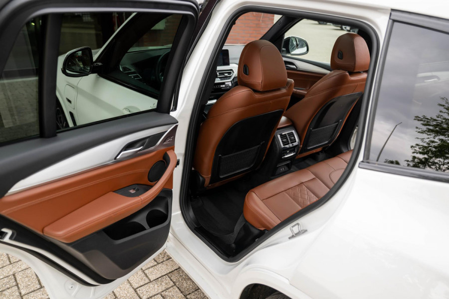 BMW X3 xDrive30e M-Sport Pano HuD Trekhaak Camera 94% SOH