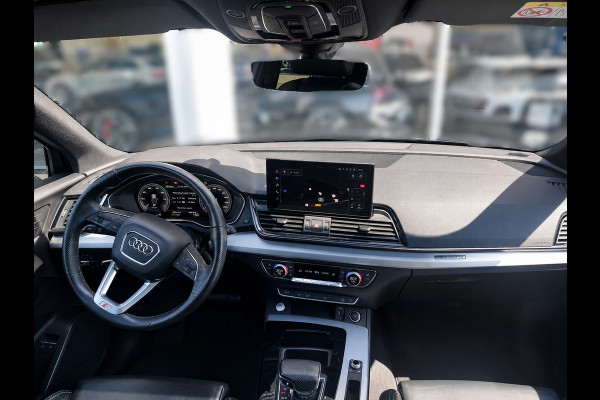 Audi Q5 Sportback 55 TFSI e S edition S-Line | Panoramadak | Stoelverwarming | RS Stoelen | Apple Carplay | Camera | Keyless | Navigatie | Trekhaak | Cruise Control | Memory Seat | Ambiance Verlichting | Matrix LED