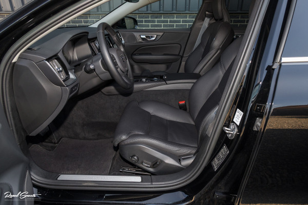 Volvo V60 2.0 T6 Plug-in hybrid AWD Core Bright Long Range | Adaptieve cruise | Blis | Memory | Leder |