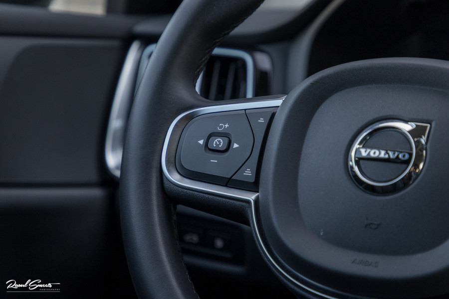 Volvo V60 2.0 T6 Plug-in hybrid AWD Core Bright Long Range | Adaptieve cruise | Blis | Memory | Leder |