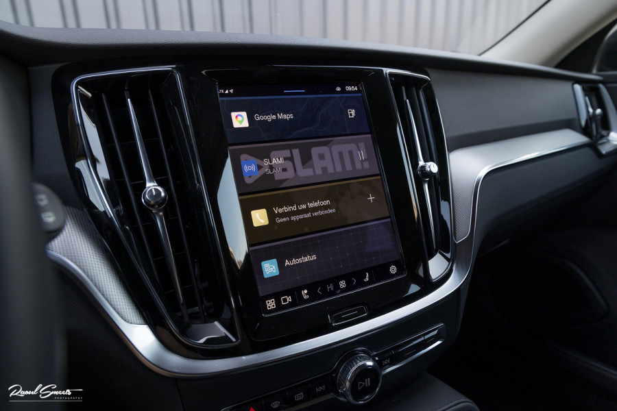Volvo V60 2.0 T6 Plug-in hybrid AWD Core Bright Long Range | Adaptieve cruise | Blis | Memory | Leder |