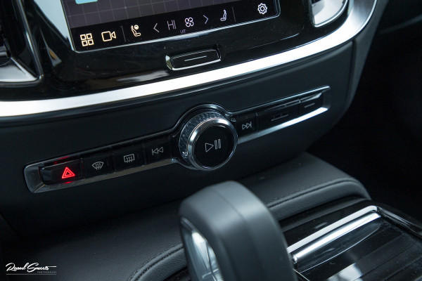 Volvo V60 2.0 T6 Plug-in hybrid AWD Core Bright Long Range | Adaptieve cruise | Blis | Memory | Leder |