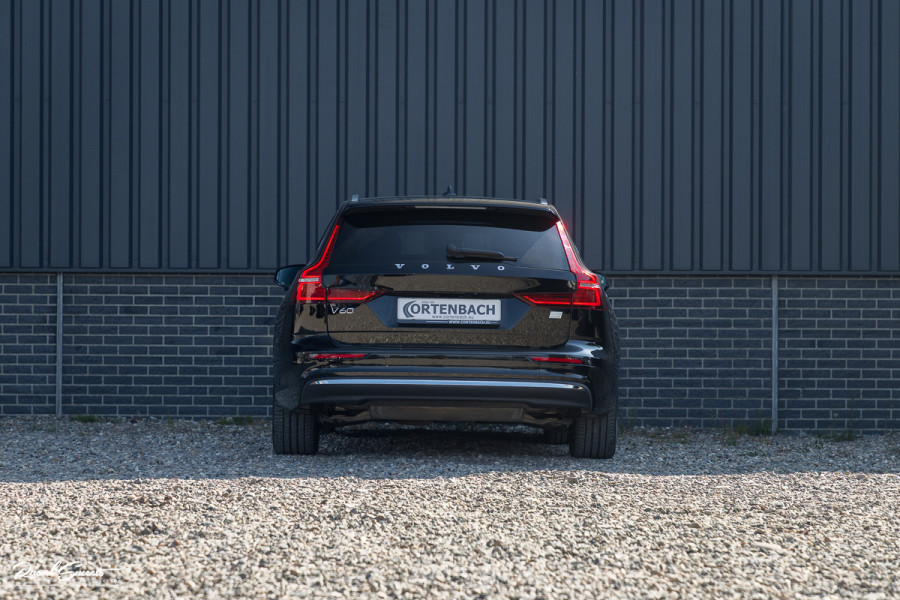 Volvo V60 2.0 T6 Plug-in hybrid AWD Core Bright Long Range | Adaptieve cruise | Blis | Memory | Leder |
