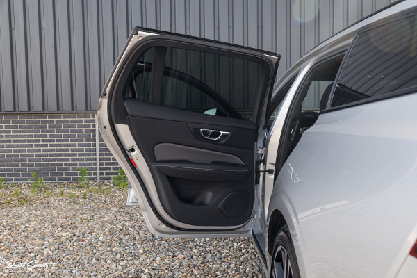 Volvo V60 2.0 T6 Recharge AWD R-Design Long Range | Panorama dak | Zwenkbare trekhaak | Adaptieve cruise | Harman Kardon |