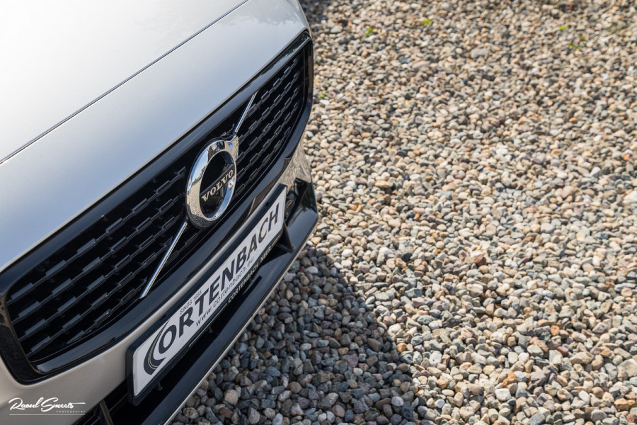 Volvo V60 2.0 T6 Recharge AWD R-Design Long Range | Panorama dak | Zwenkbare trekhaak | Adaptieve cruise | Harman Kardon |