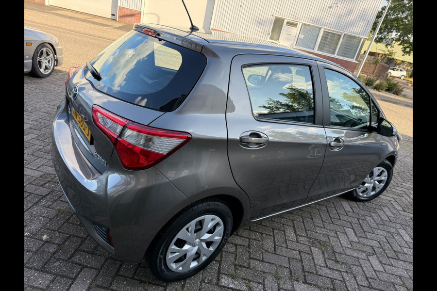Toyota Yaris 1.5 HYBRID ASPIRATION AUTOMAAT CLIMA CAM NAP 100%DEALER OND