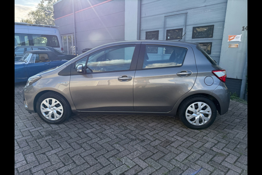 Toyota Yaris 1.5 HYBRID ASPIRATION AUTOMAAT CLIMA CAM NAP 100%DEALER OND