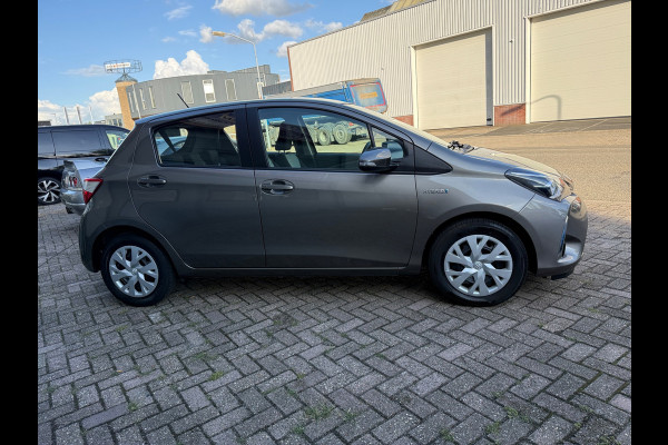 Toyota Yaris 1.5 HYBRID ASPIRATION AUTOMAAT CLIMA CAM NAP 100%DEALER OND