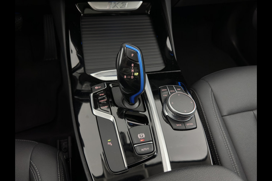 BMW iX3 Executive 80 kWh [3-Fase-11kW] {SoH-99%} (INCL.BTW) Aut. *PANO | LEATHER | ADAPTIVE-CRUISE | FULL-LED | MEMORY-PACK | BLIND-SPOT | DIGI-COCKPIT | HEATED-COMFORTSEATS | CAMERA | DAB+ | NAVI-FULLMAP | TOWBAR | 19''ALU*