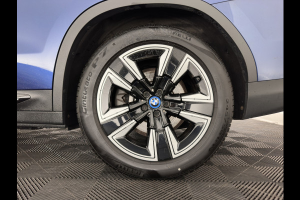 BMW iX3 Executive 80 kWh [3-Fase-11kW] {SoH-99%} (INCL.BTW) Aut. *PANO | LEATHER | ADAPTIVE-CRUISE | FULL-LED | MEMORY-PACK | BLIND-SPOT | DIGI-COCKPIT | HEATED-COMFORTSEATS | CAMERA | DAB+ | NAVI-FULLMAP | TOWBAR | 19''ALU*