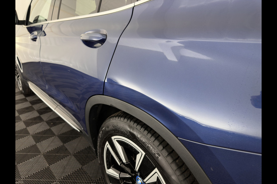 BMW iX3 Executive 80 kWh [3-Fase-11kW] {SoH-99%} (INCL.BTW) Aut. *PANO | LEATHER | ADAPTIVE-CRUISE | FULL-LED | MEMORY-PACK | BLIND-SPOT | DIGI-COCKPIT | HEATED-COMFORTSEATS | CAMERA | DAB+ | NAVI-FULLMAP | TOWBAR | 19''ALU*