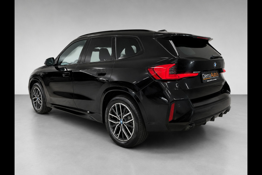 BMW X1 XDrive30e M-SPORT 327PK PANO/LEDER/H-KARDON/MASSAGE/M-STOELEN/DAB/CARPLAY//