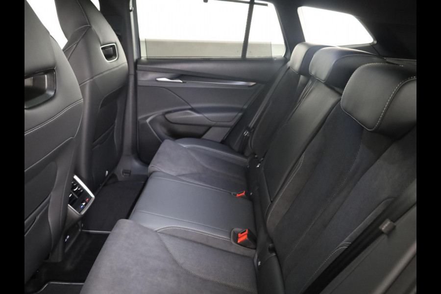 Škoda Enyaq 85 Sportline | Panoramadak | 20 inch | Sportstoelen | Adaptive Cruise | Blind Spot
