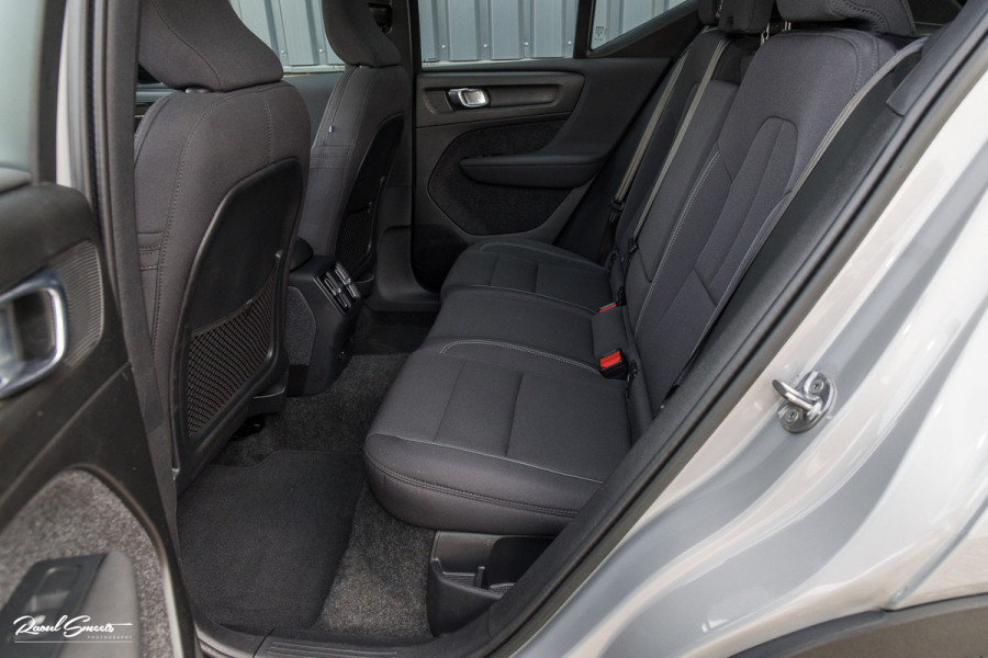 Volvo XC40 Recharge Ultimate 70 kWh | Panorama dak | Harman Kardon | Adaptieve cruise | Memory | Blis |