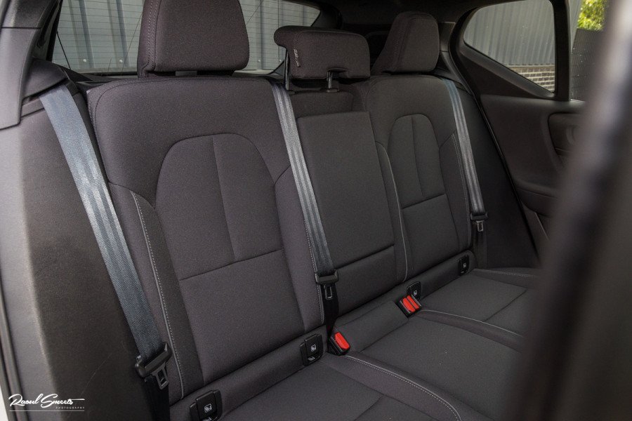 Volvo XC40 Recharge Ultimate 70 kWh | Panorama dak | Harman Kardon | Adaptieve cruise | Memory | Blis |