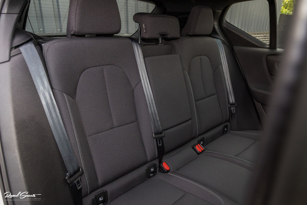 Volvo XC40 Recharge Ultimate 70 kWh | Panorama dak | Harman Kardon | Adaptieve cruise | Memory | Blis |