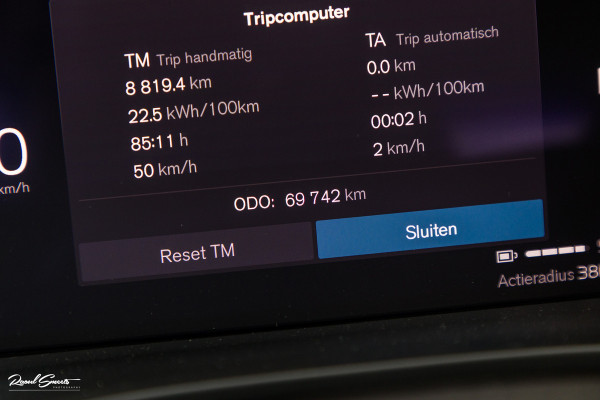 Volvo XC40 Recharge Ultimate 70 kWh | Panorama dak | Harman Kardon | Adaptieve cruise | Memory | Blis |