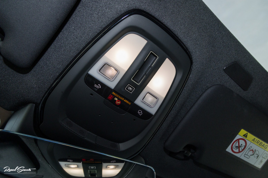Volvo XC40 Recharge Ultimate 70 kWh | Panorama dak | Harman Kardon | Adaptieve cruise | Memory | Blis |