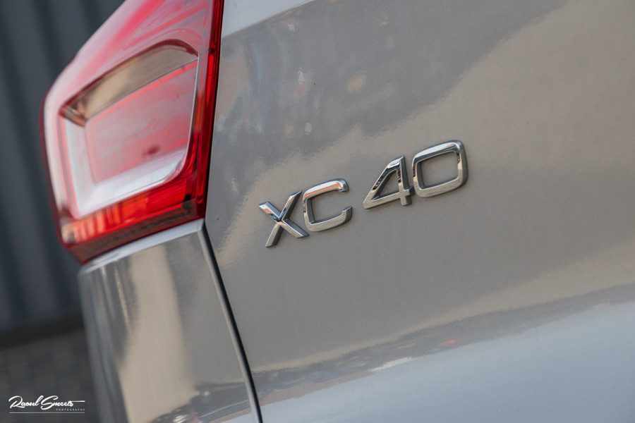 Volvo XC40 Recharge Ultimate 70 kWh | Panorama dak | Harman Kardon | Adaptieve cruise | Memory | Blis |