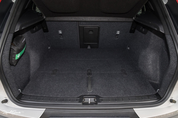 Volvo XC40 Recharge Ultimate 70 kWh | Panorama dak | Harman Kardon | Adaptieve cruise | Memory | Blis |