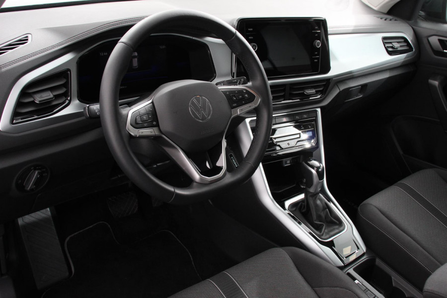 Volkswagen T-Roc 1.5 TSI DSG Life Navigatie Apple Carplay/Android Auto Parkeersensoren Camera Adaptive Cruise Control Virtual Cockpit Stuur- en stoelverwarming