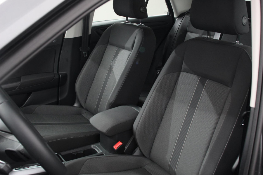 Volkswagen T-Roc 1.5 TSI DSG Life Navigatie Apple Carplay/Android Auto Parkeersensoren Camera Adaptive Cruise Control Virtual Cockpit Stuur- en stoelverwarming