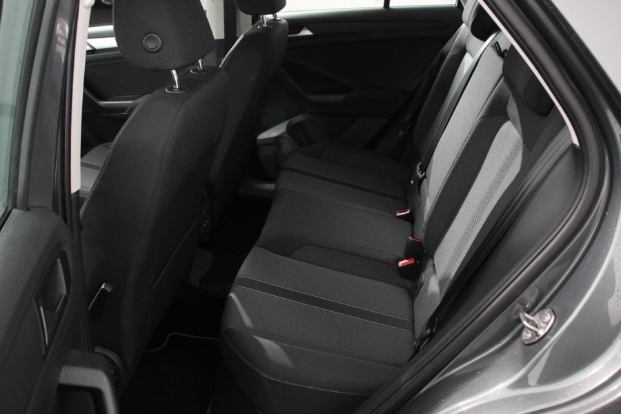 Volkswagen T-Roc 1.5 TSI DSG Life Navigatie Apple Carplay/Android Auto Parkeersensoren Camera Adaptive Cruise Control Virtual Cockpit Stuur- en stoelverwarming
