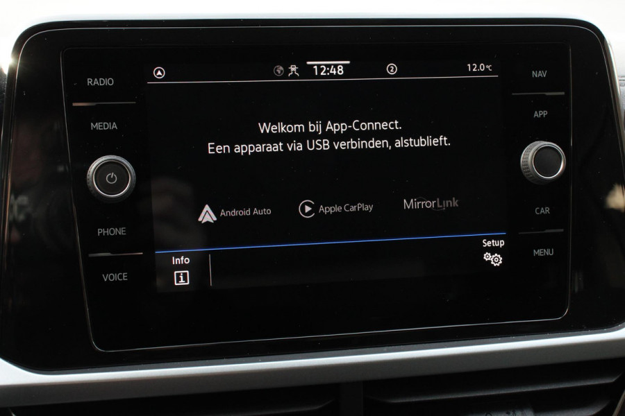 Volkswagen T-Roc 1.5 TSI DSG Life Navigatie Apple Carplay/Android Auto Parkeersensoren Camera Adaptive Cruise Control Virtual Cockpit Stuur- en stoelverwarming