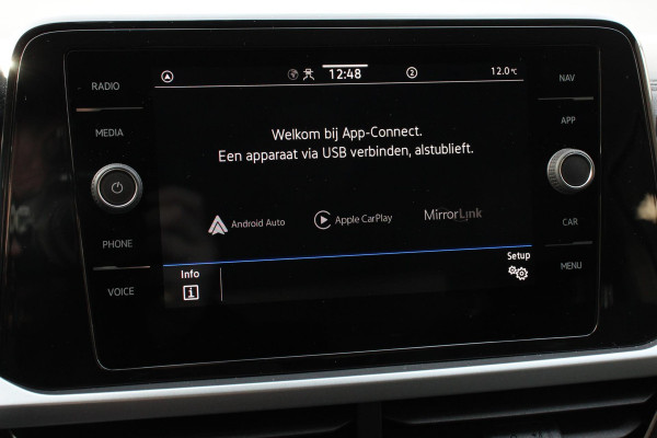Volkswagen T-Roc 1.5 TSI DSG Life Navigatie Apple Carplay/Android Auto Parkeersensoren Camera Adaptive Cruise Control Virtual Cockpit Stuur- en stoelverwarming