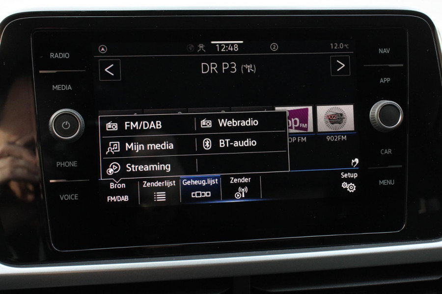 Volkswagen T-Roc 1.5 TSI DSG Life Navigatie Apple Carplay/Android Auto Parkeersensoren Camera Adaptive Cruise Control Virtual Cockpit Stuur- en stoelverwarming
