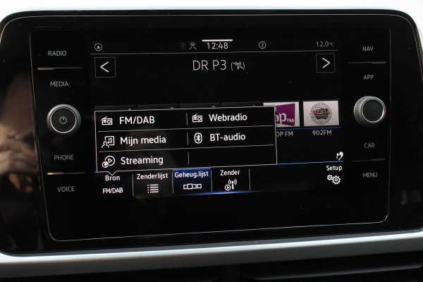 Volkswagen T-Roc 1.5 TSI DSG Life Navigatie Apple Carplay/Android Auto Parkeersensoren Camera Adaptive Cruise Control Virtual Cockpit Stuur- en stoelverwarming