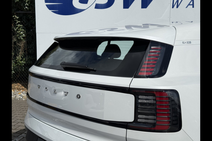 Volvo EX30 Single Motor Extended Range Core 69 kWh | ACC | Parelmoer | Camera | 18 inch