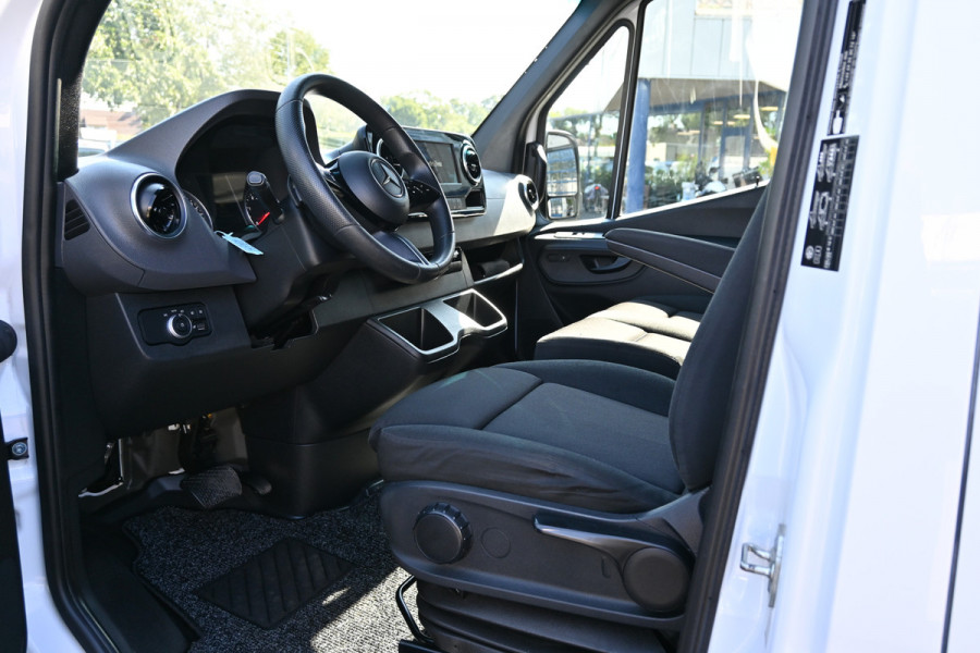 Mercedes-Benz Sprinter 317 CDI L2H2 Pro HD MBUX Navigatie met camera en parkeerpakket, Winterpakket, Etc.