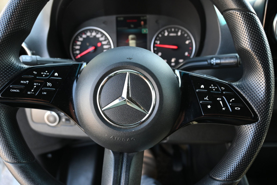 Mercedes-Benz Sprinter 317 CDI L2H2 Pro HD MBUX Navigatie met camera en parkeerpakket, Winterpakket, Etc.