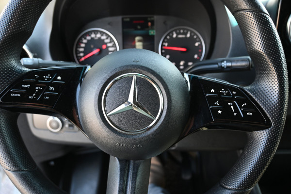 Mercedes-Benz Sprinter 317 CDI L2H2 Pro HD MBUX Navigatie met camera en parkeerpakket, Winterpakket, Etc.
