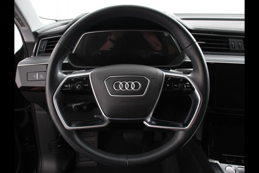 Audi e-tron e-tron 50 quattro Launch edition SOH 92,9% Navigatie Climate Control Parkeer Sensoren Lichtmetalen velgen