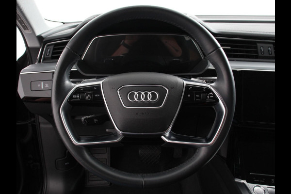 Audi e-tron e-tron 50 quattro Launch edition SOH 92,9% Navigatie Climate Control Parkeer Sensoren Lichtmetalen velgen