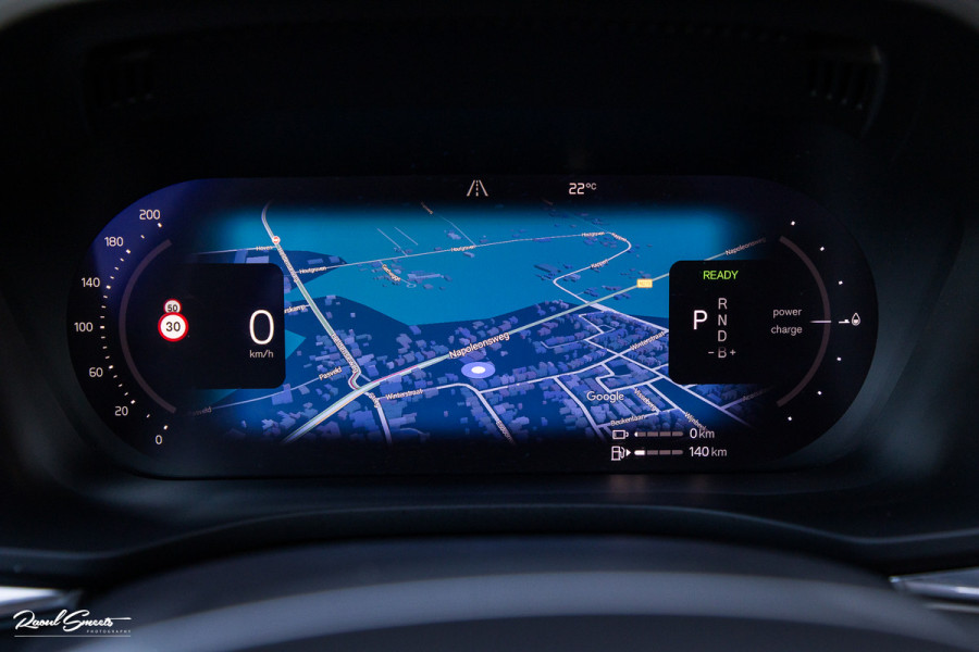 Volvo XC60 2.0 T6 Plug-in hybrid AWD Plus Dark | Panorama dak | Adaptieve cruise | Blis | Memory | Harman Kardon |