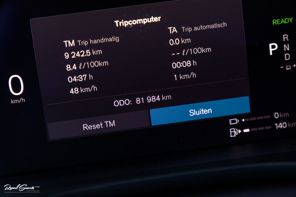 Volvo XC60 2.0 T6 Plug-in hybrid AWD Plus Dark | Panorama dak | Adaptieve cruise | Blis | Memory | Harman Kardon |