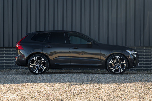 Volvo XC60 2.0 T8 Plug-in hybrid AWD R-Design | Luchtvering | Zwenkbare trekhaak | Panorama dak | Memory | Harman Kardon |