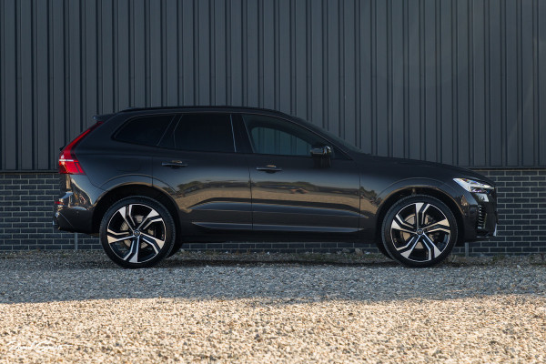Volvo XC60 2.0 T8 Plug-in hybrid AWD R-Design | Luchtvering | Zwenkbare trekhaak | Panorama dak | Memory | Harman Kardon |
