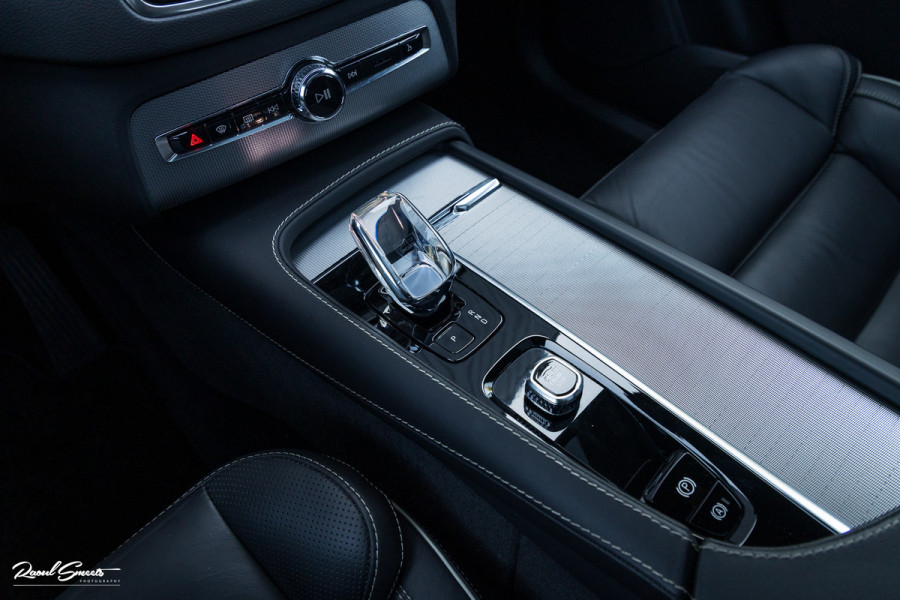 Volvo XC90 2.0 T8 Recharge AWD Ultimate Dark Long Range | Luchtvering | Panoramadak | Adaptieve cruise | Memory | Blis | 22 Inch |