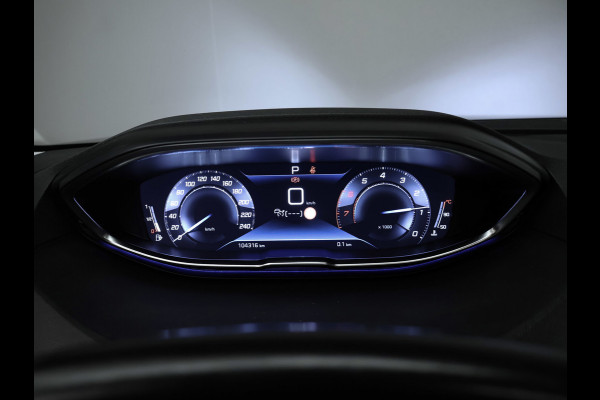 Peugeot 5008 1.2 PureTech Allure Avantage Sport (PANORAMADAK,APPLE CARPLAY,NAVI,CAMERA,360 VIEW,GETINT,LED,SPORTSTOELEN,LM VELGEN)