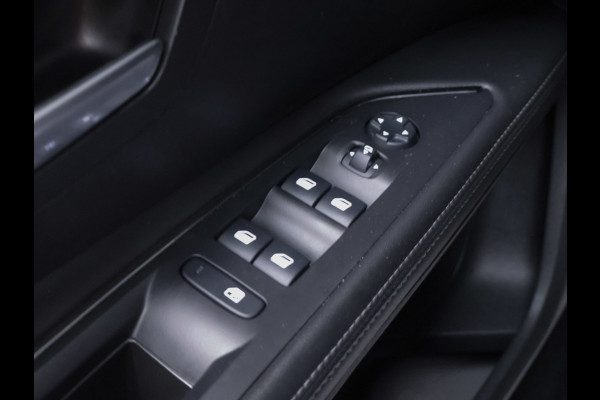Peugeot 5008 1.2 PureTech Allure Avantage Sport (PANORAMADAK,APPLE CARPLAY,NAVI,CAMERA,360 VIEW,GETINT,LED,SPORTSTOELEN,LM VELGEN)