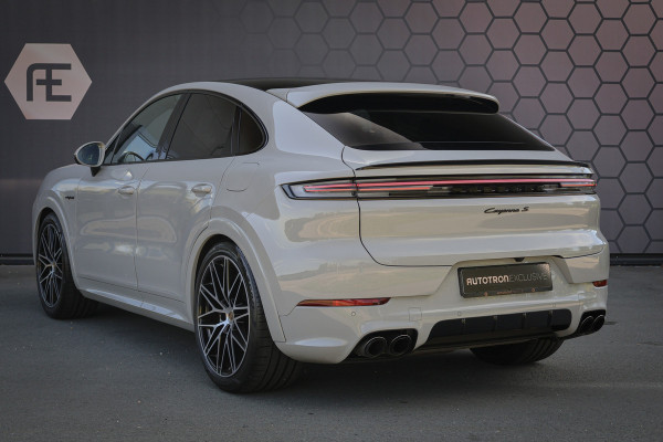 Porsche Cayenne Coupé 3.0 S E-Hybrid | PASSENGER DISPLAY | ELEKTRISCHE TREKHAAK | PASM | BOSE | SOUND PACKAGE PLUS | PRIVACY GLASS | PANORAMADAK | STU
